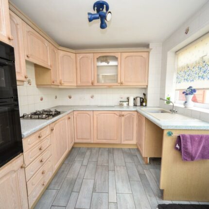 12 Chatsworth Drive, Tutbury, DE13 9NS Gallery image 3