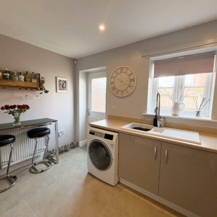 27 Lavender Way, Tutbury, Burton-On-Trent, DE13 9LN Gallery image 6