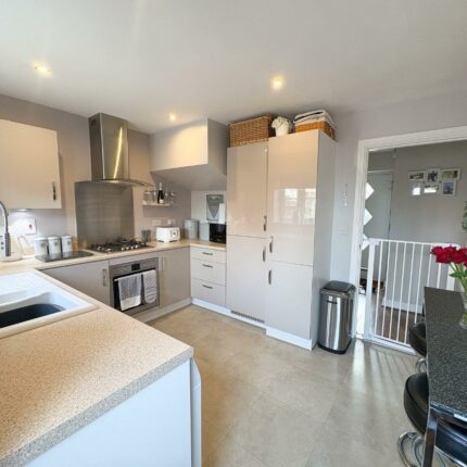 27 Lavender Way, Tutbury, Burton-On-Trent, DE13 9LN Gallery image 2