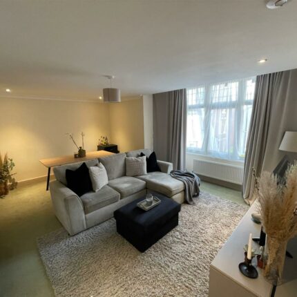 Flat 3, 27, Albert Street, Belper, Derbyshire, DE56 1DA Gallery image 2