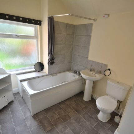 200 Woods Lane, Stapenhill, Burton Upon Trent, DE15 9DD Gallery image 4