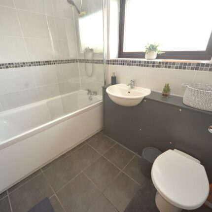 10 Ashdale Close, Burton-On-Trent, DE15 9HN Gallery image 29