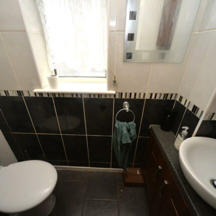 49 Newton Leys, Burton-On-Trent, DE15 0DW Gallery image 9