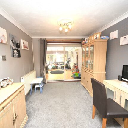 49 Newton Leys, Burton-On-Trent, DE15 0DW Gallery image 6