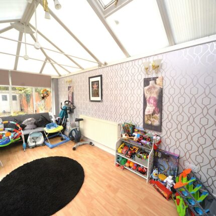 49 Newton Leys, Burton-On-Trent, DE15 0DW Gallery image 8