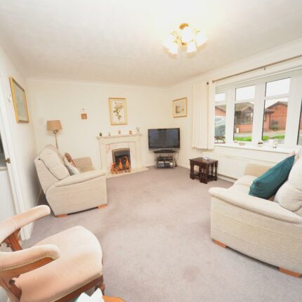 11 Castle View, Hatton, Derby, DE65 5QL Gallery image 2