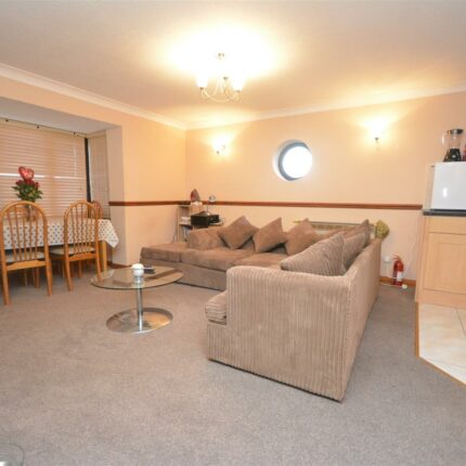 162 Carsington Crescent, Allestree, Derby, DE22 2QU Gallery image 2