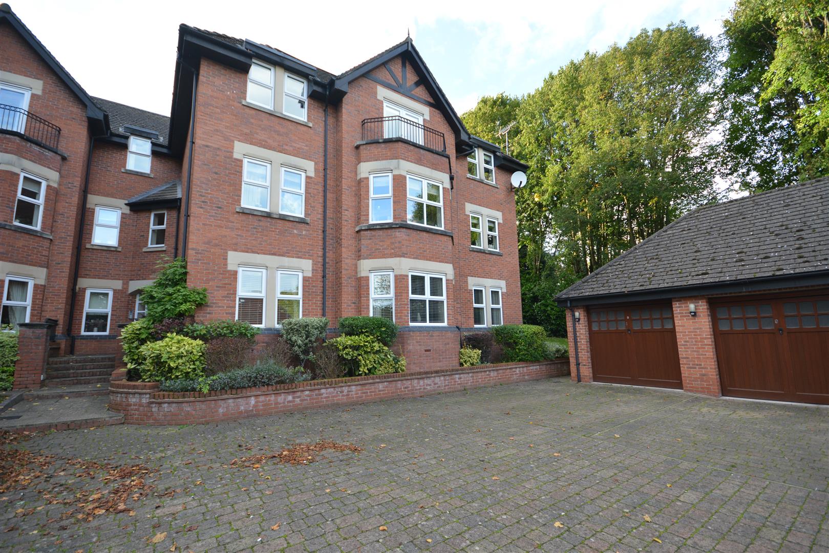 Apartment 6, St. Georges Close, Allestree, Derby, DE22 1JH Banner