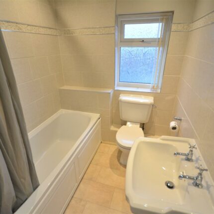 5 Severn Close, Uttoxeter, Staffs, ST14 8UJ Gallery image 6