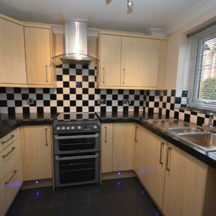 5 Severn Close, Uttoxeter, Staffs, ST14 8UJ Gallery image 3