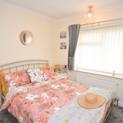 73 Field Lane, Burton-On-Trent, DE13 0NJ Gallery image 10