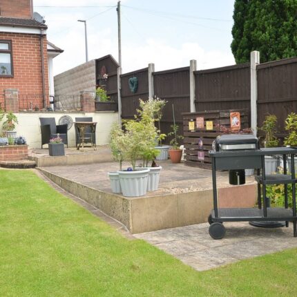 73 Field Lane, Burton-On-Trent, DE13 0NJ Gallery image 16