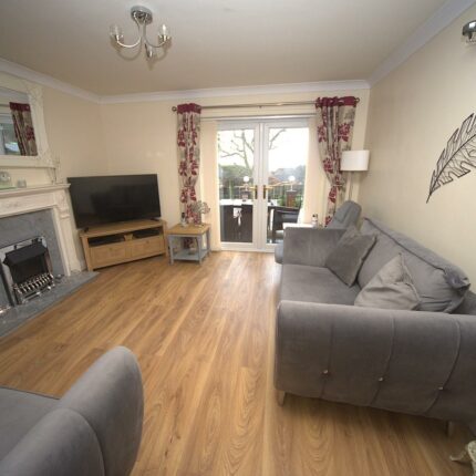 73 Field Lane, Burton-On-Trent, DE13 0NJ Gallery image 8