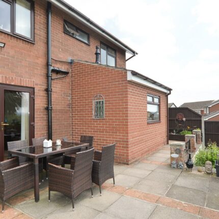 73 Field Lane, Burton-On-Trent, DE13 0NJ Gallery image 13