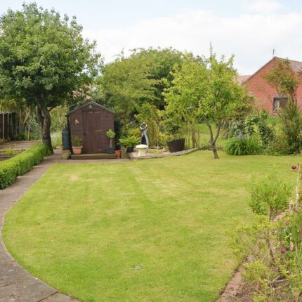 73 Field Lane, Burton-On-Trent, DE13 0NJ Gallery image 18