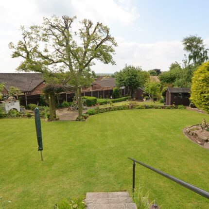 73 Field Lane, Burton-On-Trent, DE13 0NJ Gallery image 22