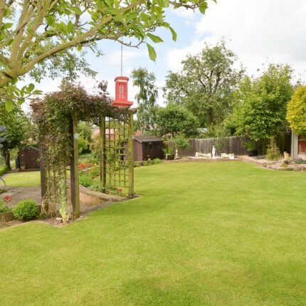 73 Field Lane, Burton-On-Trent, DE13 0NJ Gallery image 20