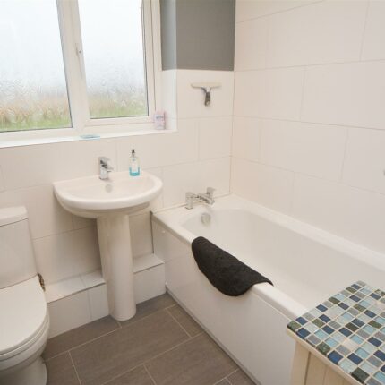 40 Sealey Close, Willington, Derbyshire, DE65 6EP Gallery image 9