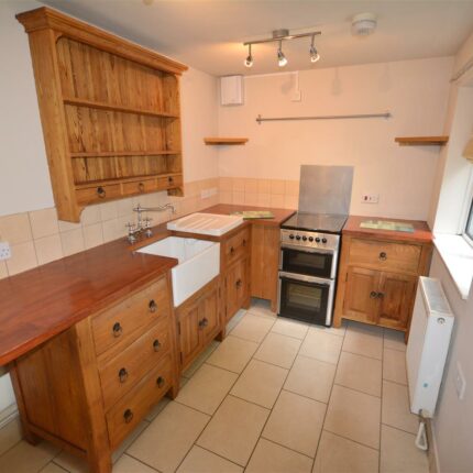 18 Rutland Street, Matlock, DE4 3GN Gallery image 2