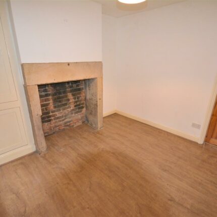 18 Rutland Street, Matlock, DE4 3GN Gallery image 5