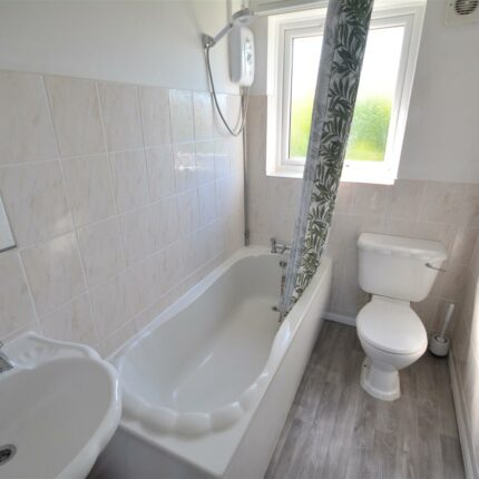 29 Michelle Close, Stenson Fields, Derby, DE24 3LZ Gallery image 5