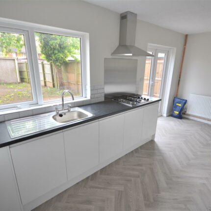 45 West Drive, Mickleover, Derby, DE3 0EW Gallery image 2