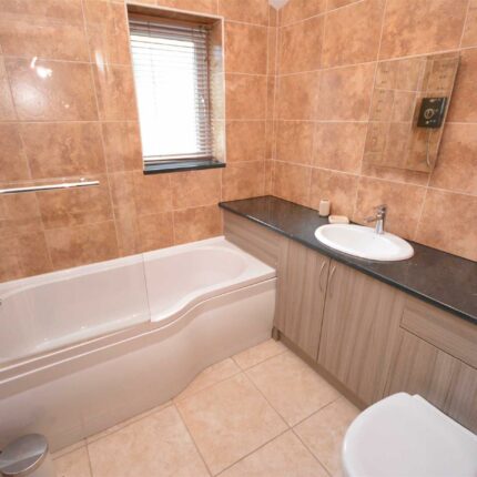 19 Thorncliffe Avenue, Matlock, Darley Dale, DE4 2HU Gallery image 13