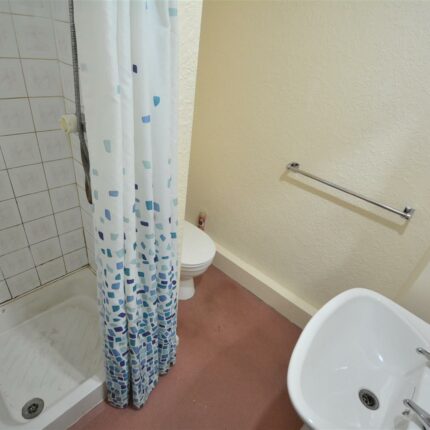 Lower Floor, Flat 1, 39 Dale Road, Matlock, Derbyshire, DE4 3LT Gallery image 5